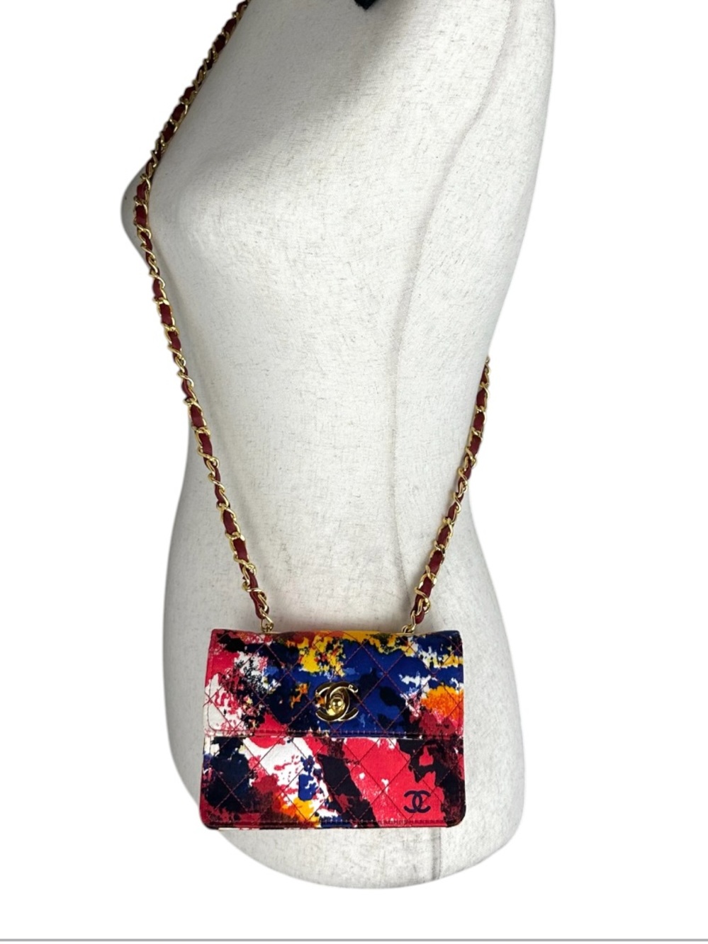 CHANEL Graffiti Watercolor Matelassé Satin Flap / Crossbody Bag – Limited Ed. - Picture 10 of 11